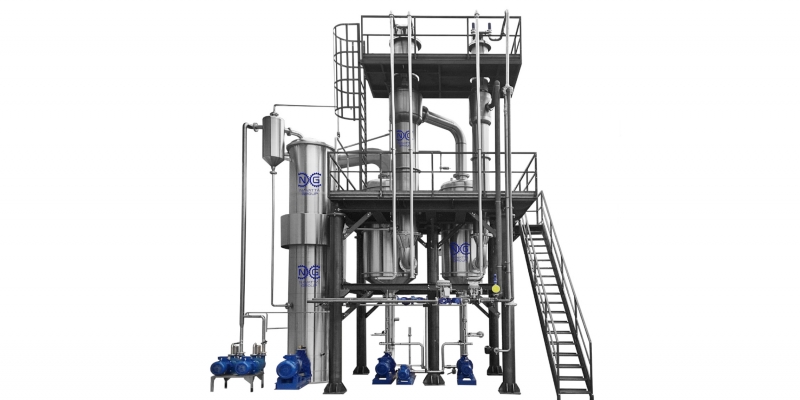 Multi effect falling film evaporator for the concentration of juices